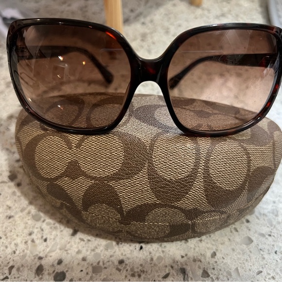 Authentic Vintage Coach Sophia Sunglasses with case tortoiseshell - Picture 1 of 4